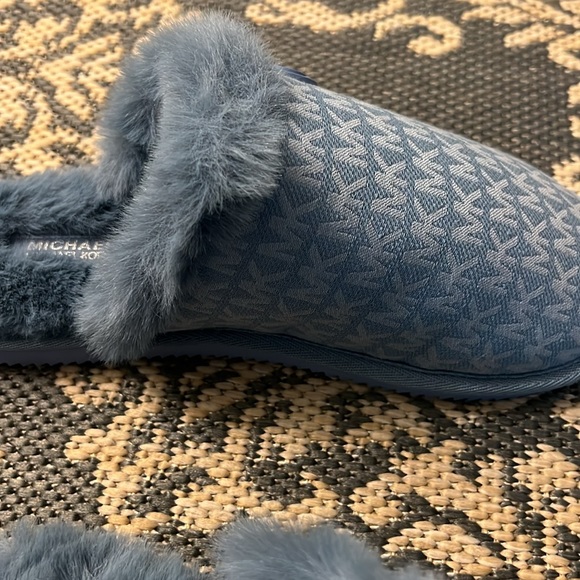 New in Box Michael Kors Janis Slipper - Picture 13 of 13